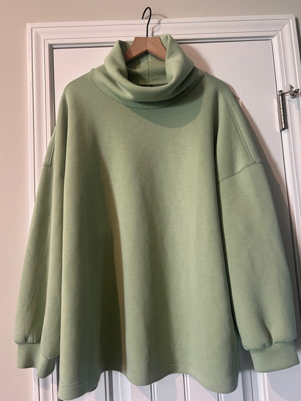Old Navy Bounce Fleece Sweatshirt